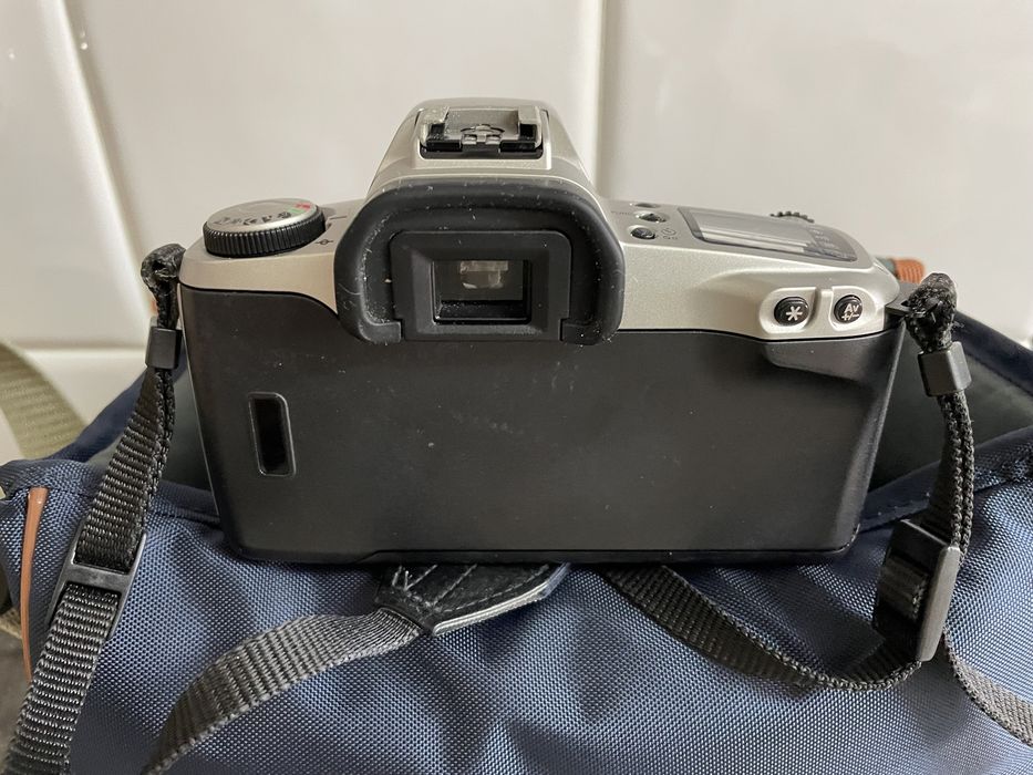 Canon EOS 500N + Lente 28-80 mm