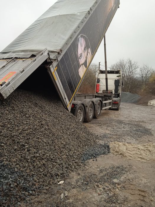 Щебінь пісок вапняк доставка самоскидами