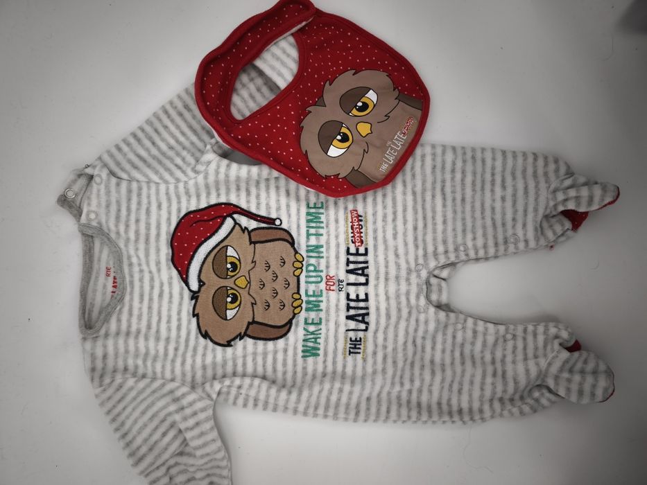 Pampers pajacyk piżamka dla dziewczynki chłopca świąteczna