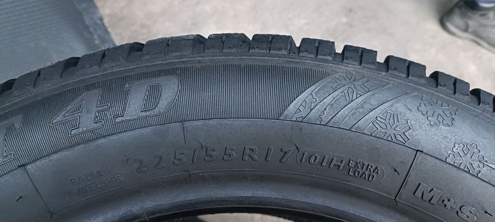 2 x opony (nr.88) 225/55R17 100H Dunlop SP Winter Sport 4D