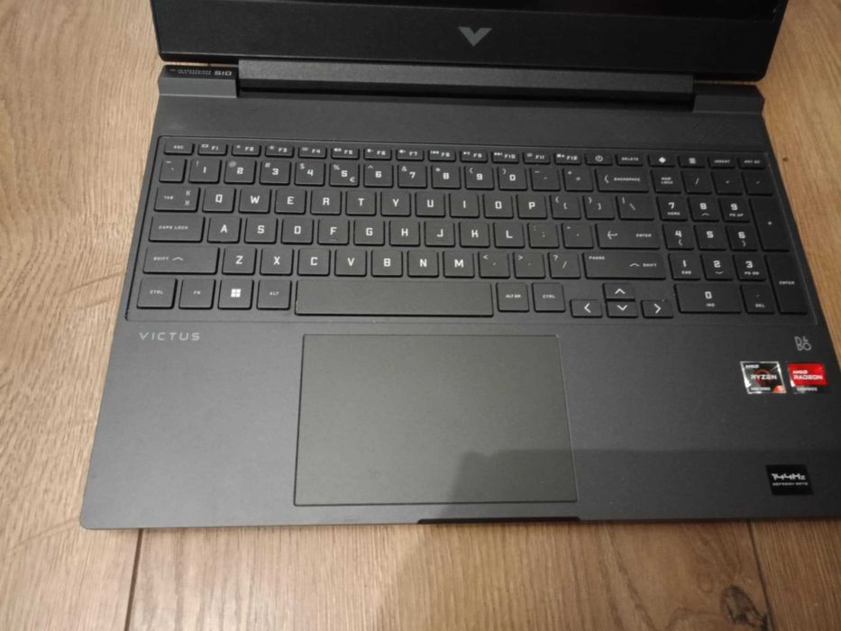 Sprzedam laptop HP Victus 16 – Ryzen 5 5600H / RX 6500M / 16 GB RAM