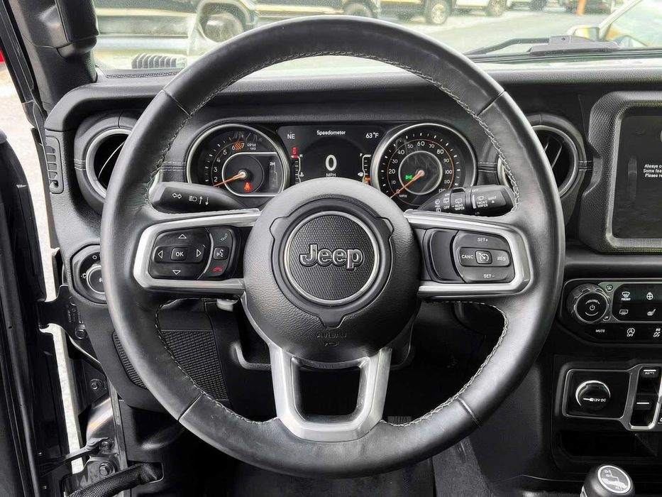 Jeep Wrangler Unlimited Sahara      2018