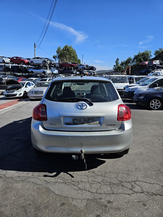 Toyota Auris 2.0 D4D de 2008 para peças.
Não vendo completo, apenas p