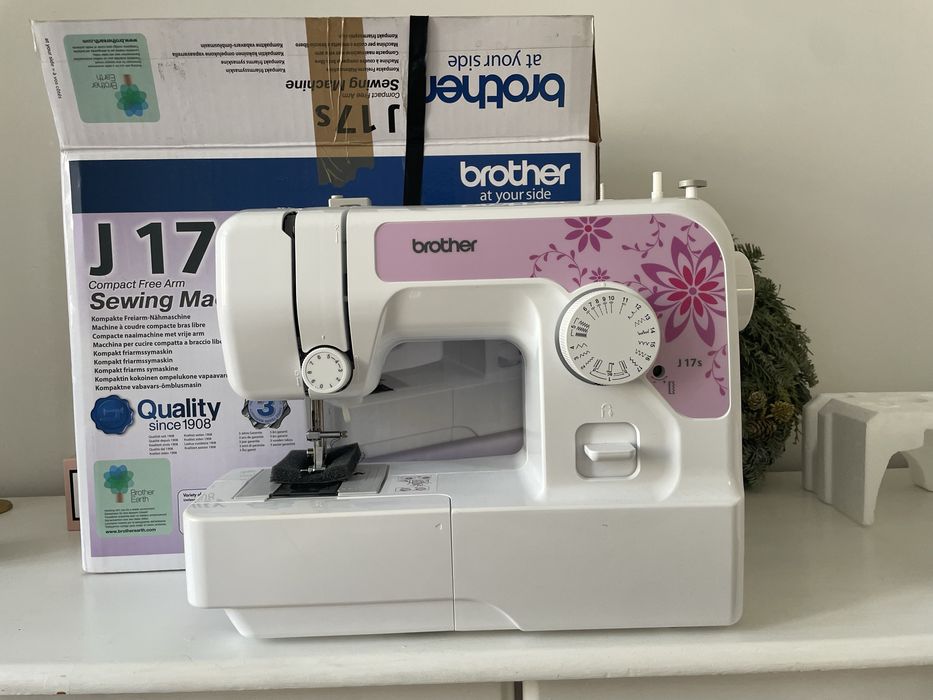 Maszynka do szycia Brother j17s