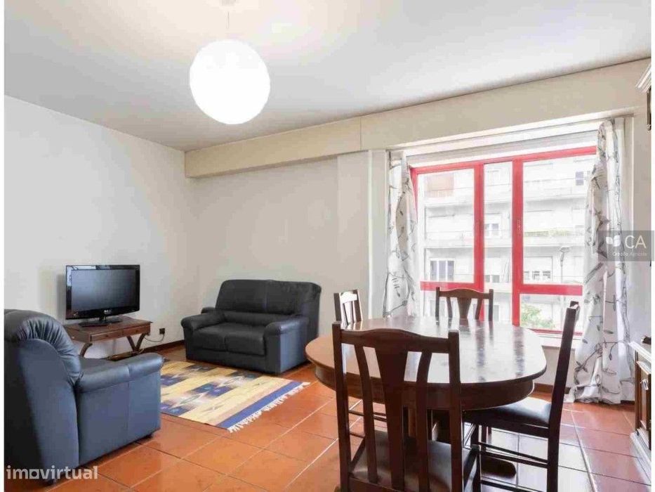 2-Bedroom Apartment with Elevator and Parking Space