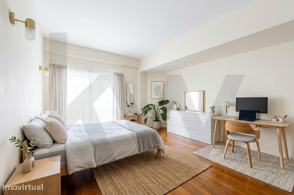 Apartamento T3 com 131 m2 na Avenida da Boavista