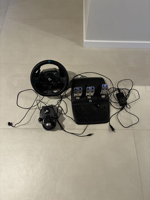 Logitech g923 PS4/PS5 + shifter