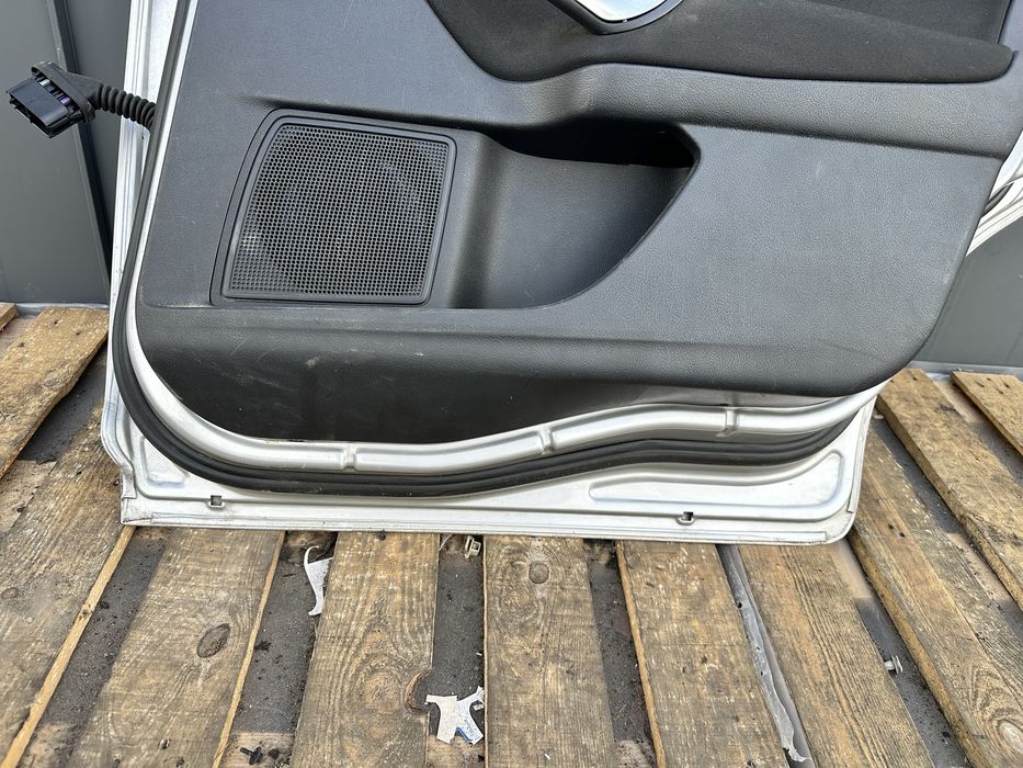 Drzwi Prawe Tył Ford Mondeo Mk4 Kombi 07-14r BA7