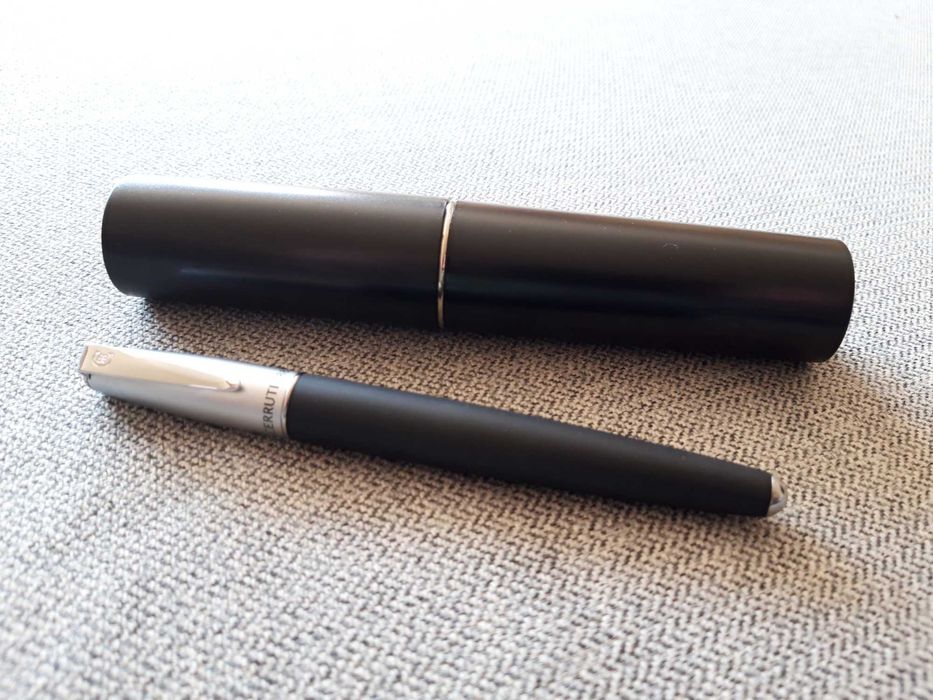 Caneta de tinta permanente "CERRUTI 1881"