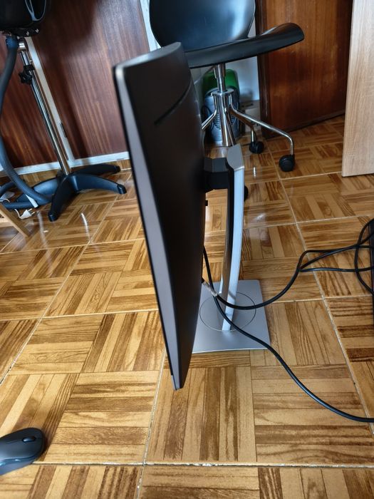 Monitor HP EliteDisplay E240c 24 polegadas com webcam442791708140523521