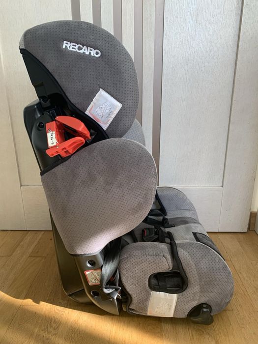 Дитяче автокрісло RECARO Young Sport