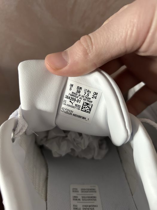 кросівки пума з коробкою