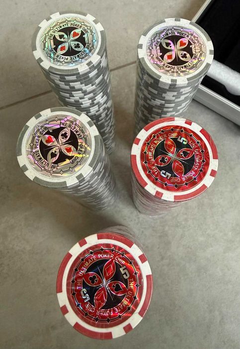 Zestaw do Pokera Walizka Poker Karty Texas Żetony Kostki 500 Żetonów