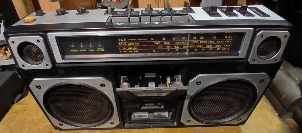 radiomagnetofon sound 4020