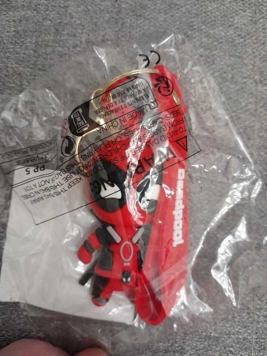 Breloczek do kluczy Deadpool nowy