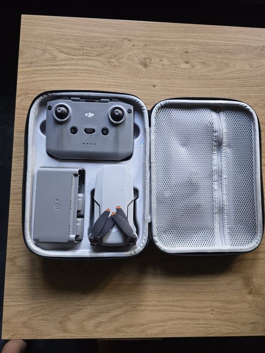 Dron DJI mini 4k etui ładowarka bateria