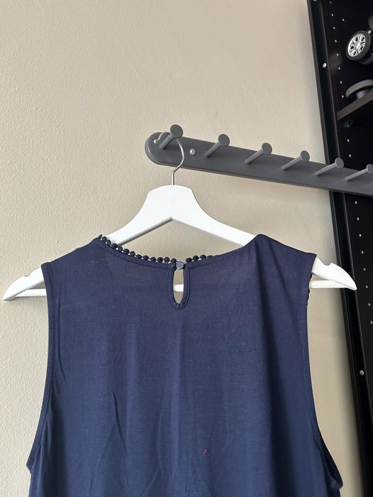 Top sem mangas azul com renda esmara