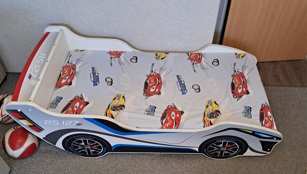 Łóżko dziecięce samochodzik