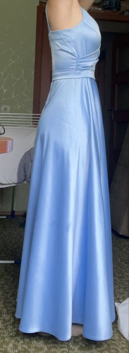 Вечірня довга сукня