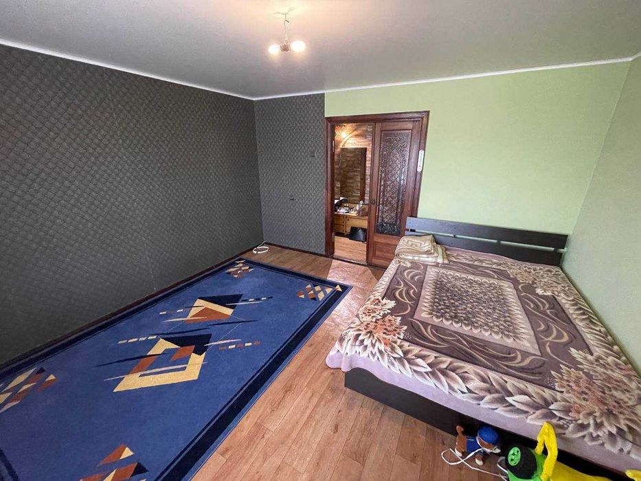 Продаж 3-х кімнатної квартири вул Квітнева