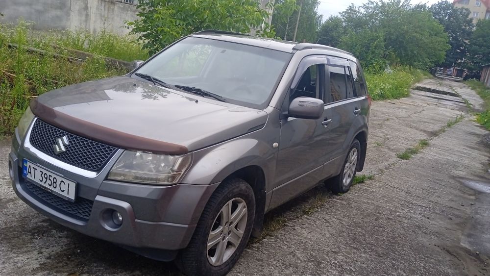 Продам авто Сузуки гранд вітара 2літра автомат газ бенз