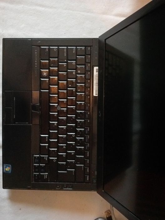 Laptop Dell w bardzo dobrym stanie
