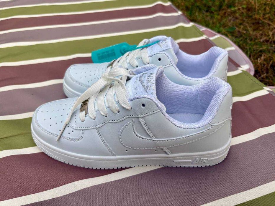 Кросівки Nike Air Force 1 — класичні білі кросівки 38, 39, 40, 41 розмір в наявності