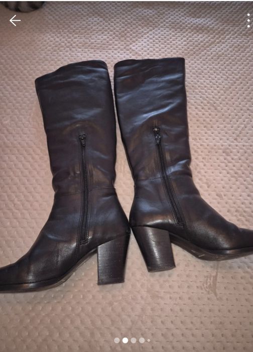 Botas pretas tamanho 37