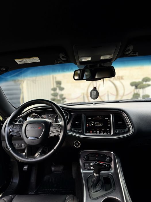 Оренда авто Dodge Challenger BLACK