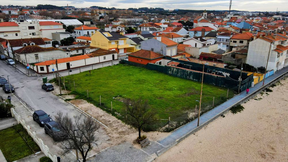 Terreno Aguda (Vila Nova de Gaia) frente ao mar