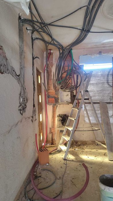 ELETRICISTA porto, reparações rapidas!