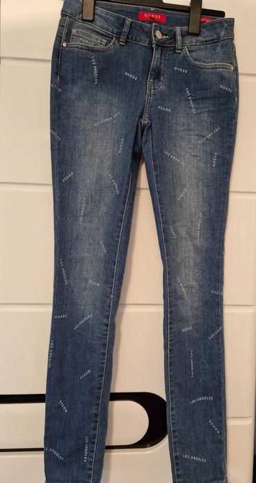 Jeansy Guess roz.M
