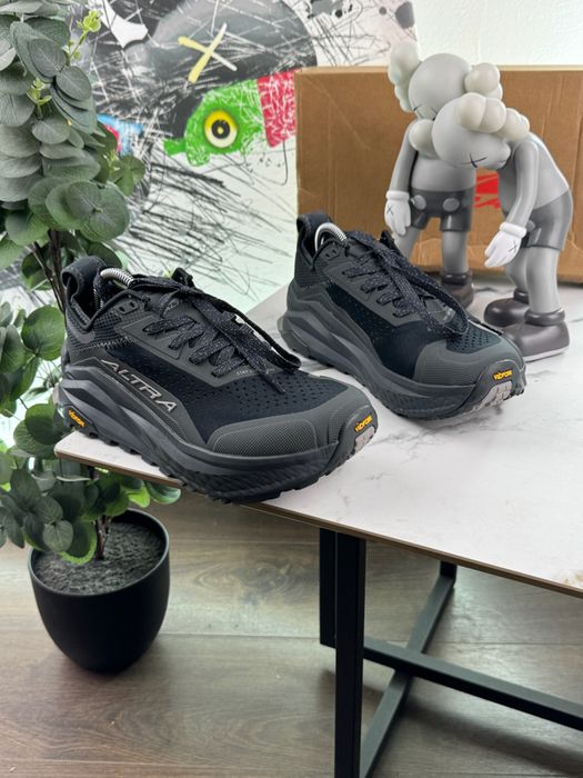 Нові кросівки Altra Olympus 6 41 розмір