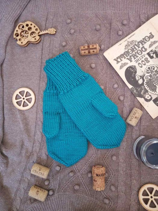 Рукавицы женские, ручная работа