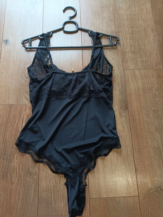 Czarne body obsessive