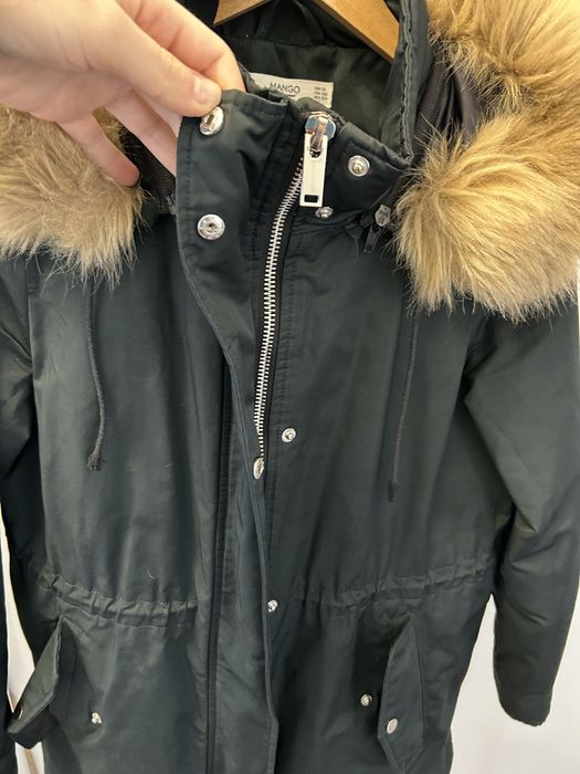 Zimowa kurtka mango Parka z odpinanym futerkiem z regulacją w pasie