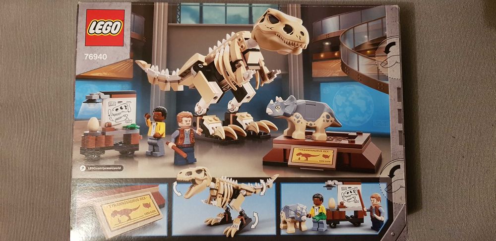 LEGO 76940 Wystawa skamieniałości tyranozaura