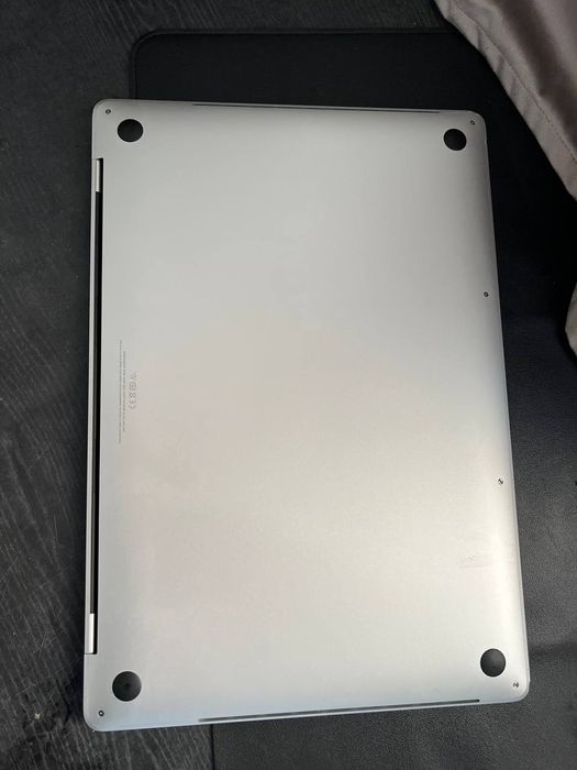MacBook Pro 16"  i7, 32GB RAM, 512GB SSD dobry