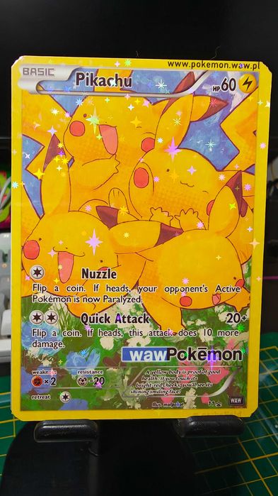 Ręcznie tworzona karta Pokémon – Pikachu holo stars
