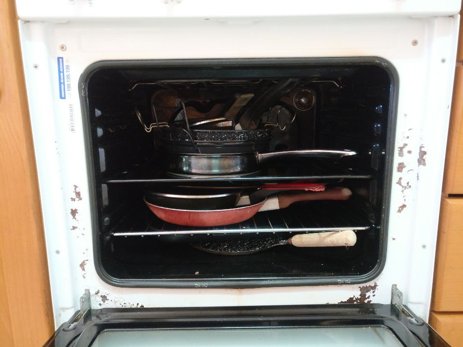 Forno eléctrico branco Indesit