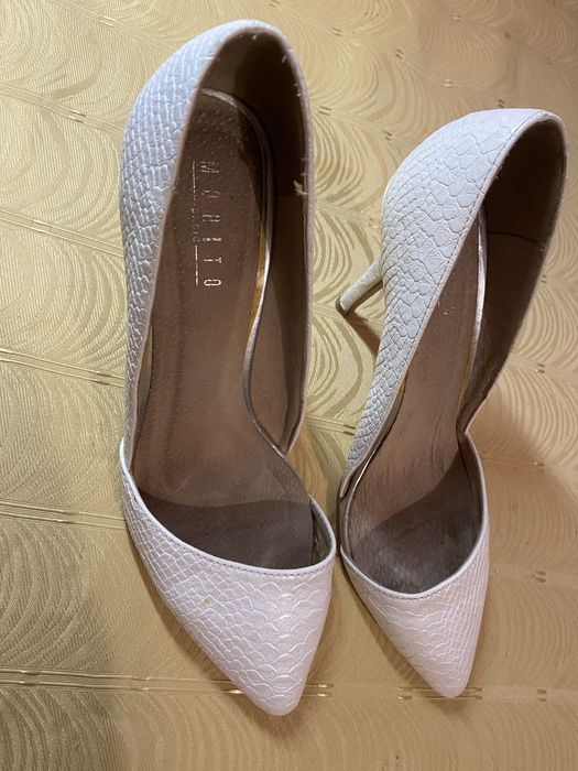 Весільні туфлі жіночі