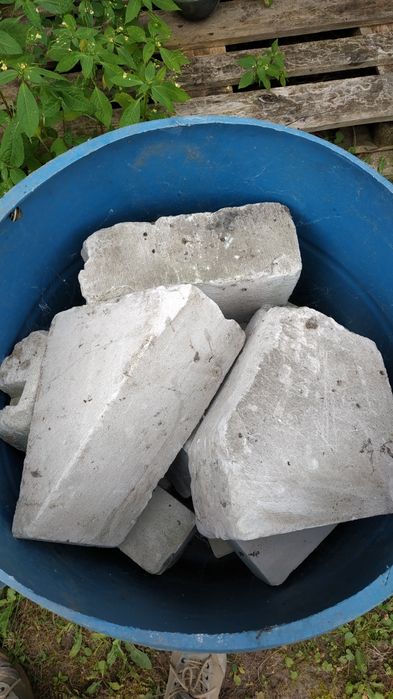 Pustaki biale za darmo