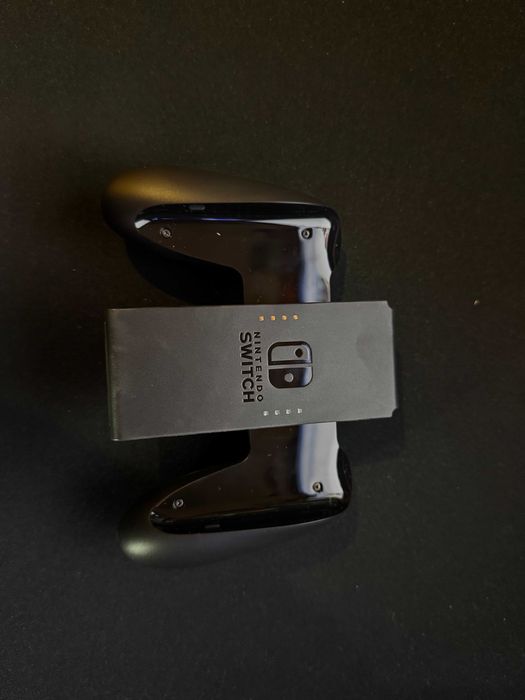 Switch OLED Branca + Jogo Sports (Como Nova)