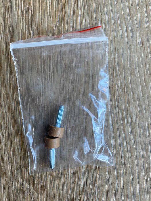 szpilki 36 skóra lakierowana beż obcas 7 cm gina piacci