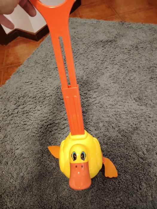 Brinquedo infantil de Pato
