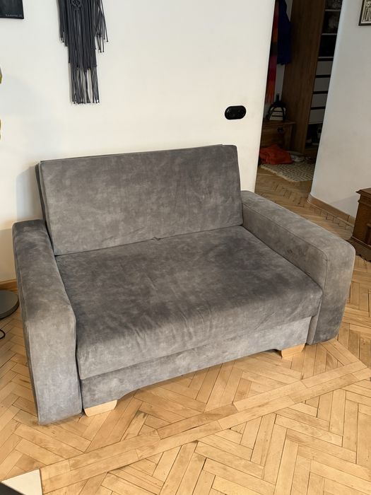 Kanapa rozkładana szara