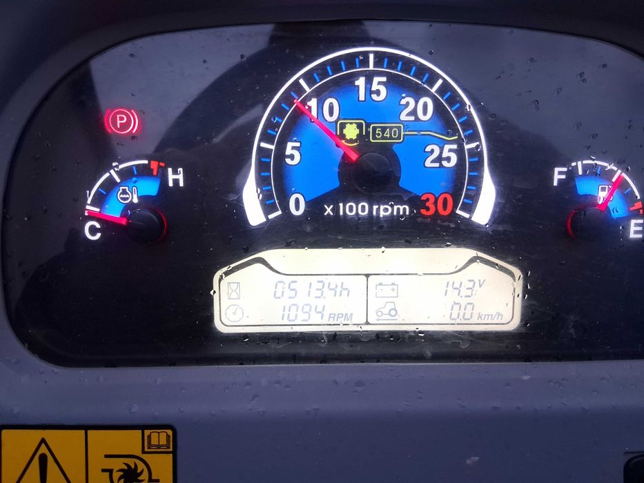 Trator New Holland Boomer 55