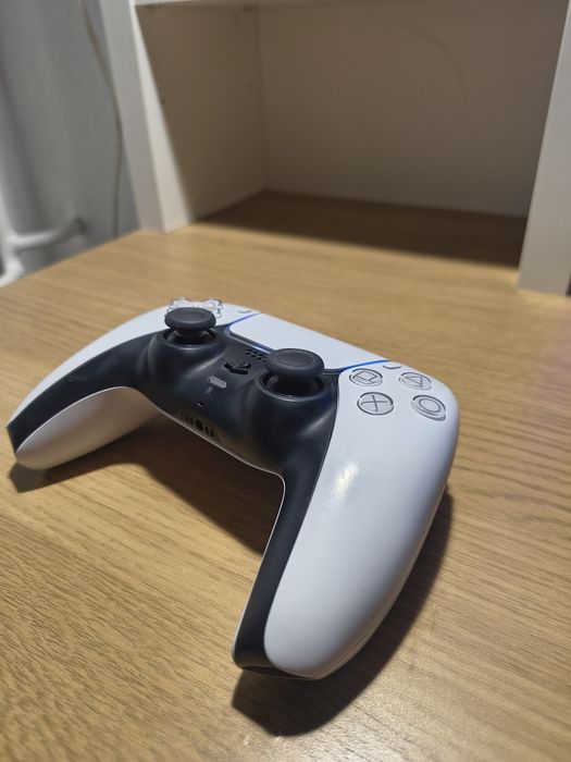 Kontroler dual sense ps5