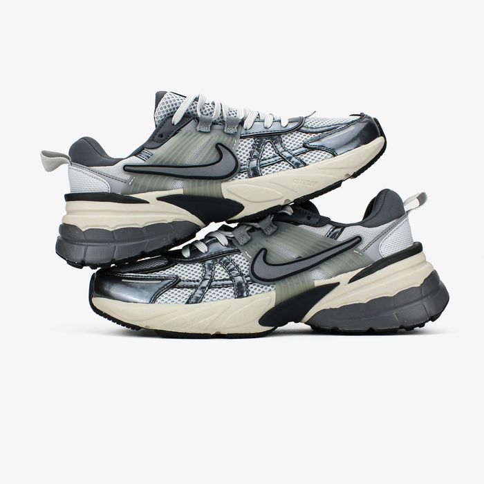Мужские кроссовки Nike V2K Run Pure Platinum "White Metalic Silver"