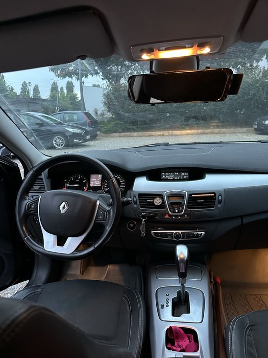 Renault Laguna III Sport Tourer 2.0 dCi